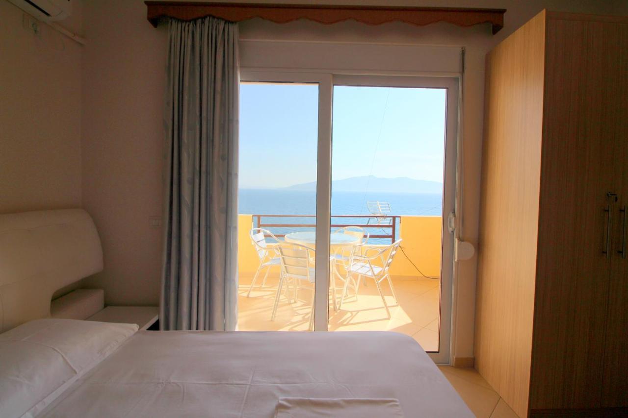 Klajdi Apartaments Sarandë Exterior foto