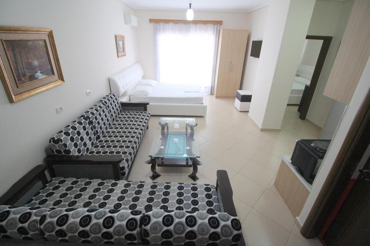Klajdi Apartaments Sarandë Exterior foto